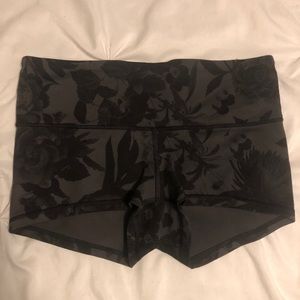 Lululemon Boogie shorts 6